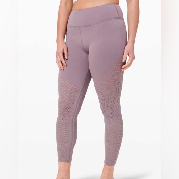 Lululemon reveal leggings size 8 - Picture 2 of 6